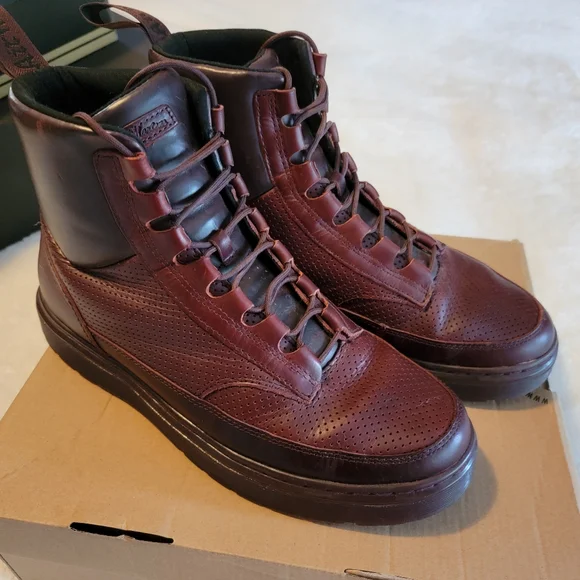 Doc Martens boots - Picture 1 of 4